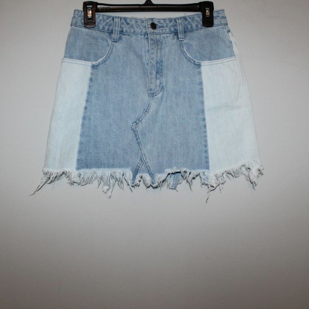 ✨2/$20 Free People Colorblock Denim Jean Mini Skirt Women's Size 6 H10333 - Picture 2 of 11